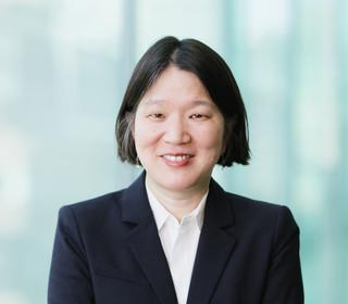 Faculty portrait of Elizabeth Chang